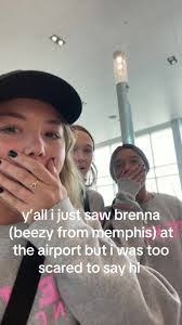 Kenisha Hunter's Instagram, Twitter & Facebook