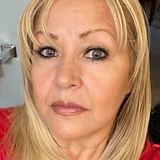 Should nail refill prices be the same as full sets?