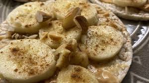 Gesunder Reiswaffel Snack Zum Netflixen Rezept Frag Mutti Rezept In 2020 Reiswaffeln Snack Reiswaffeln Rezept