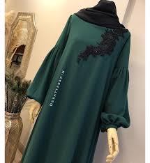 1 276 Likes 34 Comments Yasemin Desat Desattasarim On Instagram Sirke Kopugu Rengi Elde Isleme Ye Pakaian Wanita Model Baju Wanita Sketsa Model Pakaian