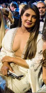 Priyanka Chopra Goes Bold For Grammy 2020 Awards Priyanka Chopra Hot Priyanka Chopra Priyanka Chopra Makeup