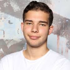 Jessica Collura's Instagram, Twitter & Facebook