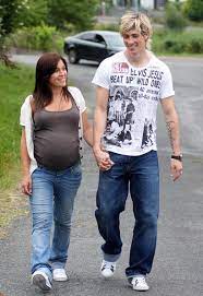 The football player is married to olalla dominguez, his starsign is pisces and he is now 37 years of age. Fernando Torres Olalla Pictures Olalla Torres Zimbio
