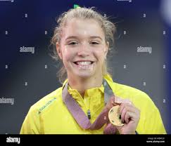 Gold Coast, Queensland, Australie. Apr 11, 2018. Isis Holt représentant  l'Australie pose avec sa médaille d'or après avoir remporté le T38 100m  dans les XXIES JEUX DU COMMONWEALTH. Crédit : Ben Booth/SOPA