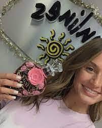 Amanda Crippen's Instagram, Twitter & Facebook