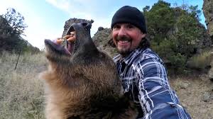 Instead, the grizzlies give green the floater credit to tillman's contest knowing there was not enough time left to throw it to his man in the corner. Gopro Man And Grizzly Bear Rewriting History Youtube