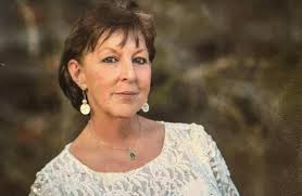 Gloria Jean Roberts Houser passed away