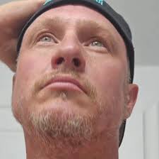 Who you taking in this fight? Either way we are gonna smell good W.