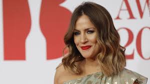 Harry styles quiso rendir homenaje a caroline flack y lo hizo de dos formas. Caroline Flack S Death And The Outrage That Surrounds It Cnn