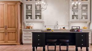 Por eso, vamos a ofrecerte elementos diferenciales que compondrán tu cocina ideal. Ideas De Armarios De Cocina Con Puertas De Cristal