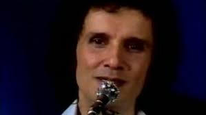 04:50 um pouquinho de uma grande história de amor do nosso rei roberto carlos com a atriz myrian rios. Roberto Carlos A Volta Watch For Free Or Download Video