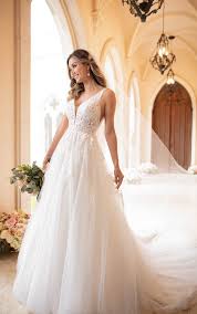 We did not find results for: Weiches Brautkleid Im Ballkleid Stil Mit Perlendetails Stella York Wedding Dresses