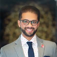 Young hoteliers donate facemasks to hospitals