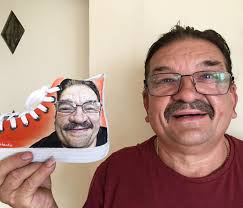 Is there anyway to save this shoe ☹️ it's spray paint.