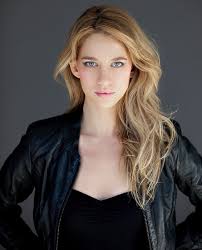 Big into food, humor and imagination. Yael Grobglas Lezwatch Tv