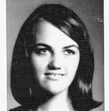 Ellen Gilliard's Instagram, Twitter & Facebook