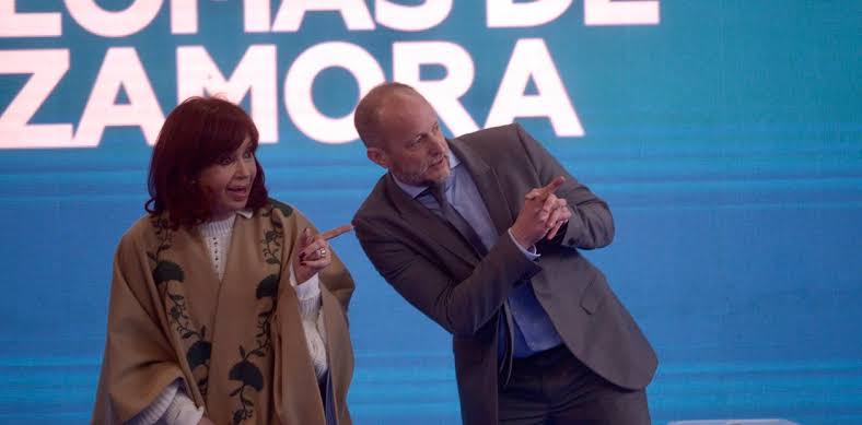 La fortuna negra de Martín Insaurralde y un tenso diálogo con Cristina  Kirchner al teléfono: "Hay que echarlo"