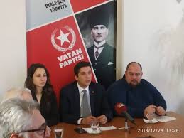 Masasının altında pijama ve terlikleriyle oturduğunu düşünmekteyim. Bayrampasa Icin Pasali Aday Teoman Alili