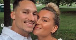 Just voted for svanai (norway). Brede Csiszar Og Amanda Kurtovic Er Forlovet Amanda Kurtovic Shotoe