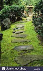John P Humes Japanese Stroll Garden Hempsted New York Moss Path With Stepping Stones Japanese Garden Small Garden Design Backyard Landscaping