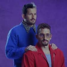 Besó a su hermana, papá y cuñado. Mau Y Ricky Perfil Artistico Y Personal
