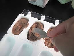 Esquimaux Au Chocolat Croquant Et Amandes Recette En 2020 Chocolat Esquimaux Recette Glace