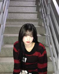 18살 아현이의 사복 ? | @babymonster_ygofficial 해당 이미지들은 베이비몬스터 아현님이 직접 위버스에 올려주신  이미지들이며, 별도의 가공은 하지 않았습니다 (아현이가 너무 예뻐서 장수 꽉 채우느라 엔딩페이지도 못 넣었지뭐에요 ?) WHO IS  SHE ?