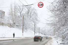 Für diese regel gibt es eine ausnahme laut der stvo. Uberholen Verboten Ist Das Schild Verbietet Das Uberholen Aller Fahrzeuge Foto Vorratig Crushpixel