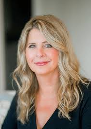 Melissa Loiselle's Instagram, Twitter & Facebook