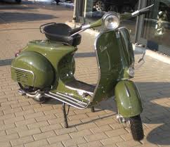 It's a risk to make a decision based on the display of a color on a computer screen. Vespa In Der Lackierung Ral 6003 Olivgrun