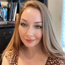 Karla Duffy's Instagram, Twitter & Facebook