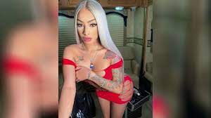 Fuertes imágenes! Yailín La Más Viral mostró su vagina (+video)