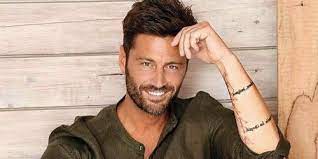 Filippo bisciglia dovrà tenere a bada le sei coppie, le tentatrici ed i tentatori in un compito che di erto sarà arduo. Who Is Filippo Bisciglia Dating Filippo Bisciglia Girlfriend Wife