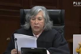 Se enreda Ministra Estela Ríos con asunto de glifosato
