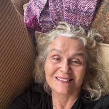 How to find information about Romanian emigrants?