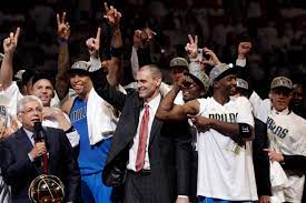 Vom klubbesitzer gab es eine liebeserklärung. Mavericks Win 1st Nba Title Knock Off Heat 105 95 Extend Lebron S Wait For Ring Citynews Toronto