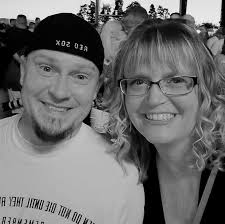 I want to upgrade my wife's radio in her 2018 JL. I don't want a stinger,  and I must be able to keep the access to settings as well as the factory