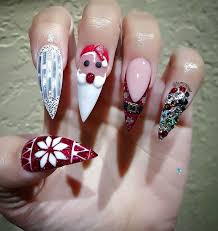 See more ideas about christmas nails, nails, holiday nails. Pin By Jamaica May On Nailed It Holiday Nails Holiday Nail Designs Christmas Nails