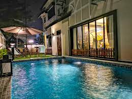 This villa has a private pool, a garden, barbecue facilities, free wifi and free private parking. Ria Homestay Luxury Bangalow With Private Pool Villas For Rent In Johor Bahru Johor Malaysia