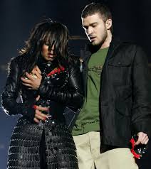 In 2004, Justin Timberlake exposed Janet Jackson's breast during their  half-time performance at the #SuperBowl half-time. Afterward, @CBS and all  of its subsidiaries blacklisted Janet Jackson, while Timberlake performed  again in 2014. #