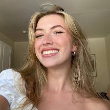 Natasha Crawford's Instagram, Twitter & Facebook