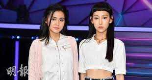 Jun 15, 2021 · 無綫歌唱選秀節目《聲夢傳奇》鬥得得如火如荼，最新播出嘅第9集（12日）以80、90或千禧年代廣東話金曲為主題，進行第五輪比賽，結果藍隊5個回合3勝，紅隊嘅詹天文（windy）被淘汰。節目中有唔少實力派參賽者，炎明熹（gigi）、姚焯菲（chantel）、何晉樂（rock）及「蓮姐」林君蓮（kaitlyn）被網民. è²å¤¢å‚³å¥‡ å§šç„¯è²æ‰¹å‡†å³æ¥­å¤åšæ­Œè¿·æœƒæœƒé•· 20210617 Showbiz æ˜Žå ±olç¶²
