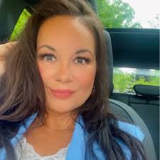 Alexandra Boll's Instagram, Twitter & Facebook