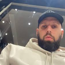 adam devonshire (@AdDevonshire)