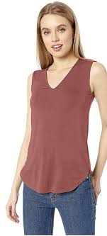 Shop women's tank tops from american eagle today! 13 Best Tank Tops For Women That Are So Comfy And Versatile