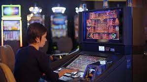 Why Bonuses For Slots Should Be Bigger At Online Casinos? - Power Poker  Wizard