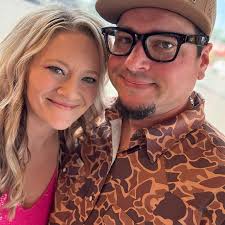 Who can make custom cheerleading bows for a school in Houston?