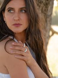 Alexandra Ring's Instagram, Twitter & Facebook