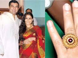 Top 10 Expensive Engagement Rings Of Bollywood Divas The floral polki elements with a border of diamond. top 10 expensive engagement rings of