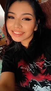 Lynette Blunt's Instagram, Twitter & Facebook